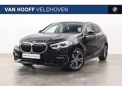 BMW 1-serie - 118i Sport Line Automaat / Sportstoelen / LED / Live Cockpit Professional / Cruise Control