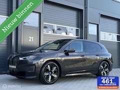 BMW iX - xDrive40 | Trekhaak | H/K | Beurt + banden | SOH 95%