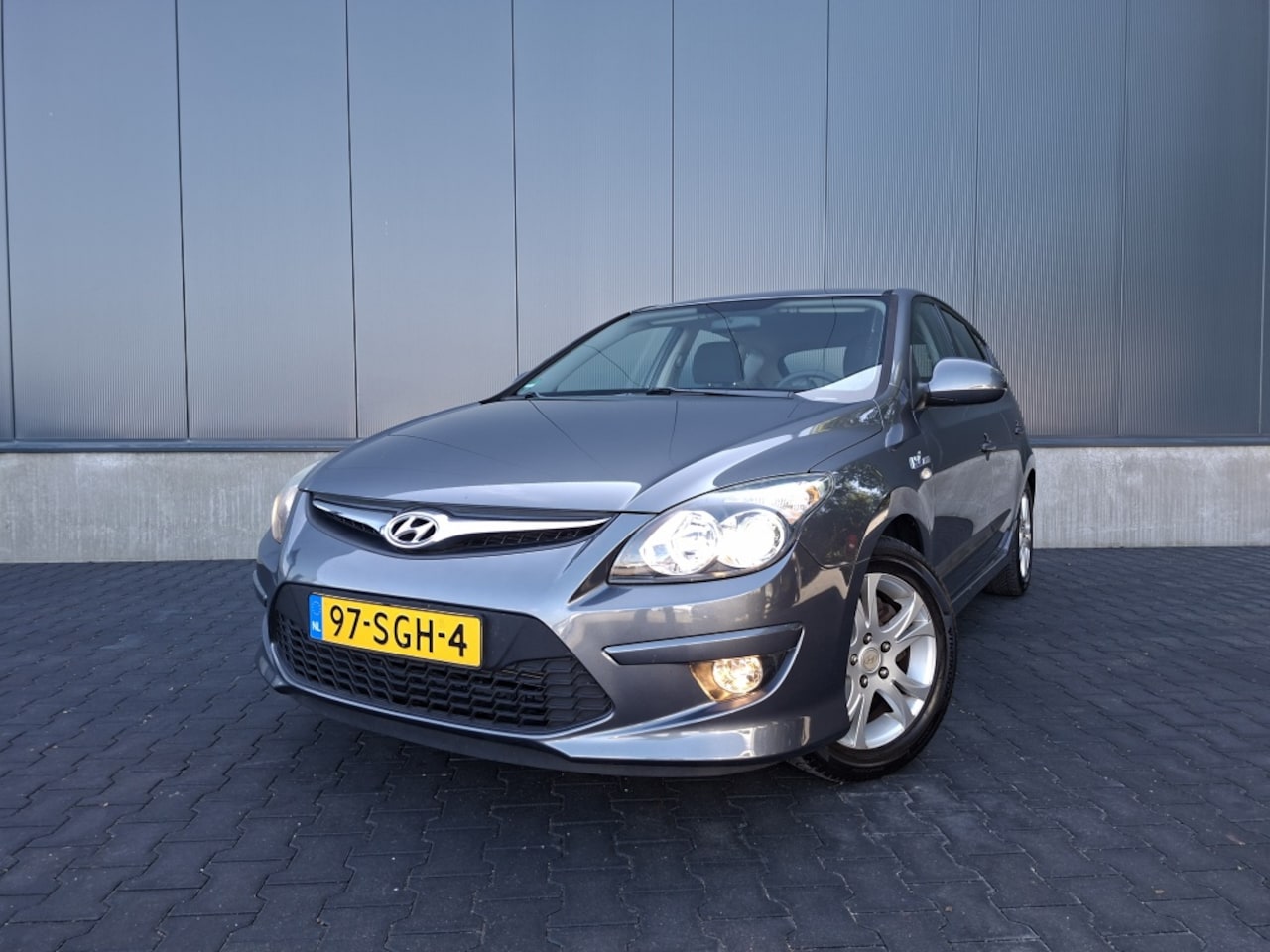 Hyundai i30 - 1.4i i-Drive Cool | Airco | Trekhaak | All seasonbanden | NAP | Zeer netjes! | - AutoWereld.nl