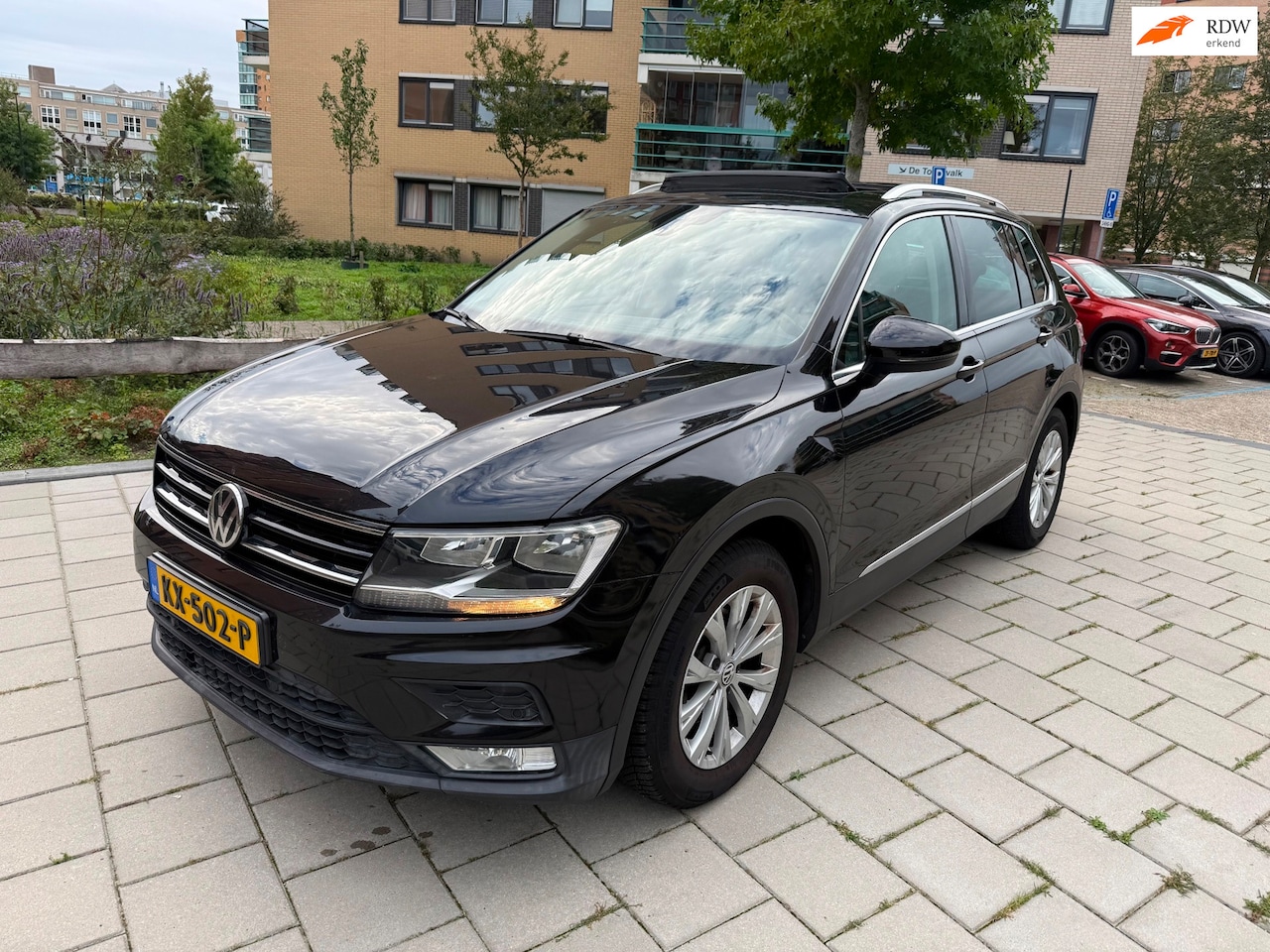 Volkswagen Tiguan - 1.4 TSI | Panoramadak | Parkeersensoren | NAP! - AutoWereld.nl