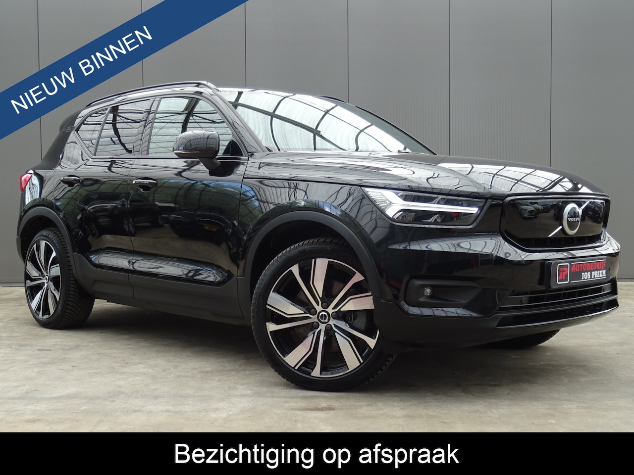 Volvo XC40 - Recharge P8 AWD R-Design * H/K * 4 SEIZOENSBANDEN 20 INCH !! - AutoWereld.nl