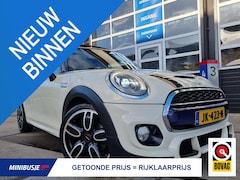 MINI 5-Deurs - 2.0 Cooper S Serious Business Aut. SPORTLEER / PANORAMADAK / CAMERA / LED / 18 INCH / NAVI