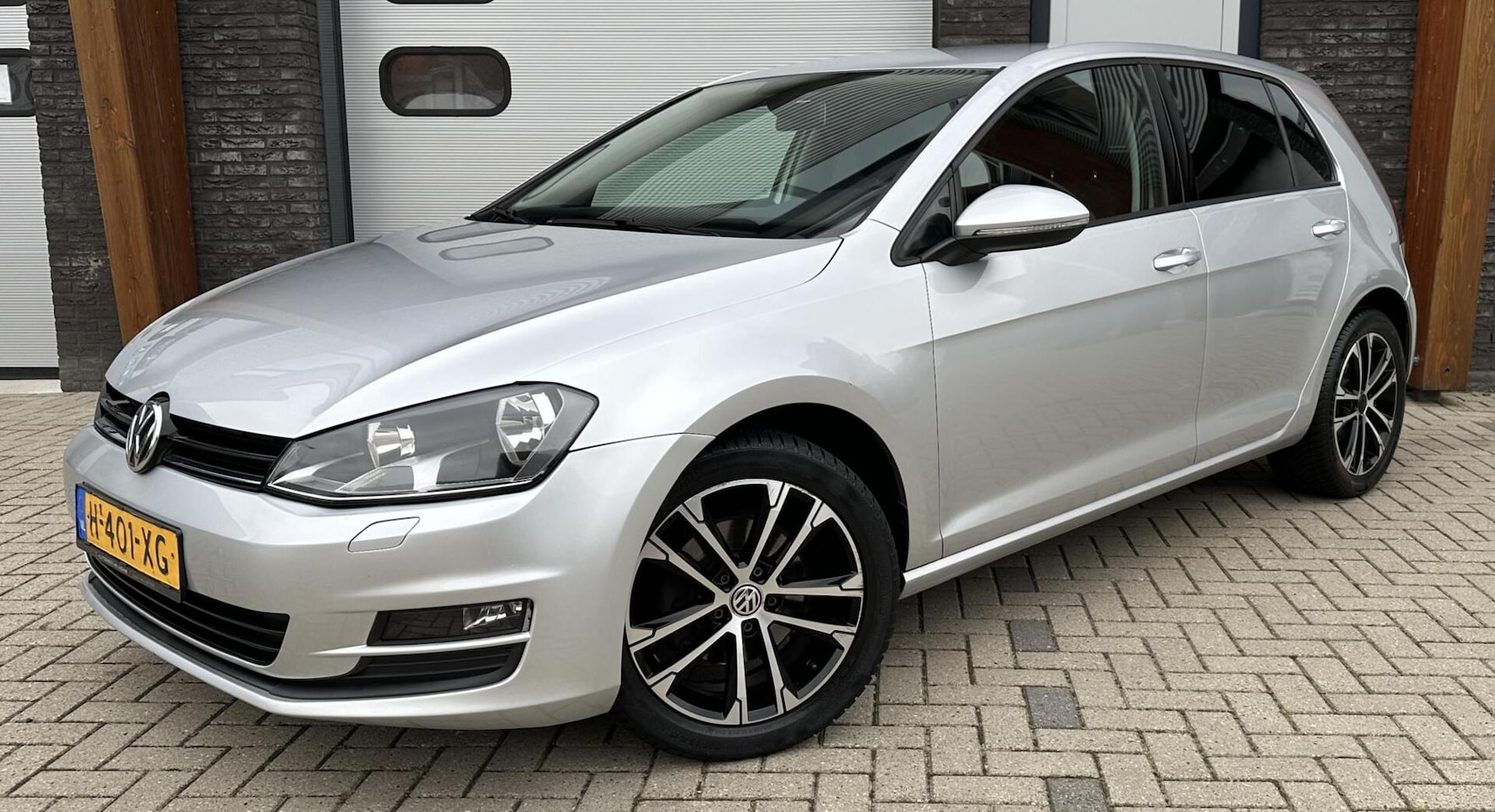 Volkswagen Golf - 1.2 TSI Comfor CRUISE/DSG/STOELVW/AIRCO/NAVI - AutoWereld.nl
