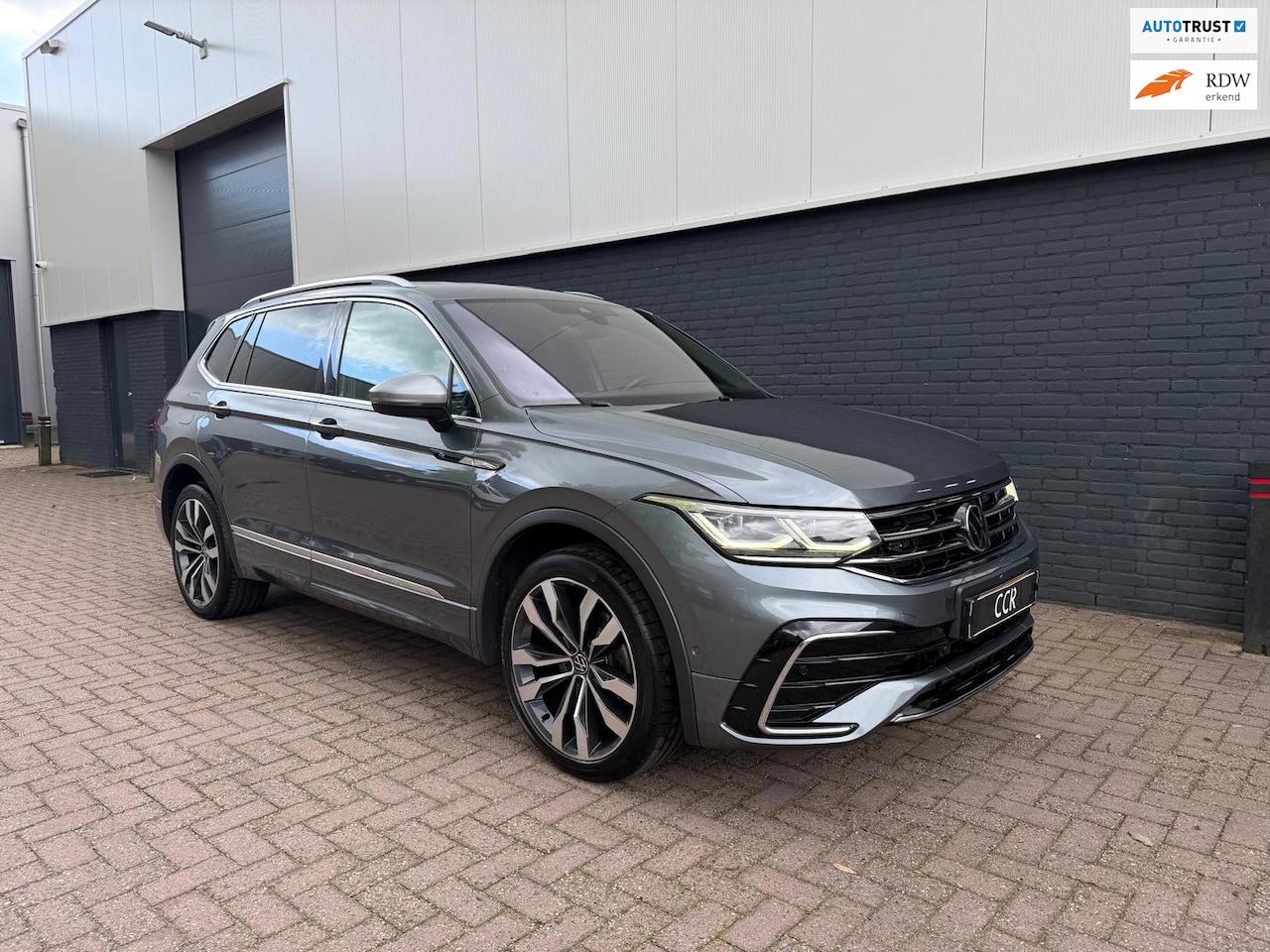 Volkswagen Tiguan Allspace - 2.0 TDI 4M 200PK 3X R-LINE VIRTUAL IQ BTW - AutoWereld.nl