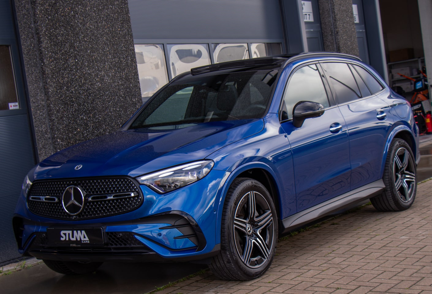 Mercedes-Benz GLC-klasse - 400e 4MATIC AMG Line | Pano | 360 | Burmester | Sfeer | Memory | Digital Light | Trekhaak - AutoWereld.nl