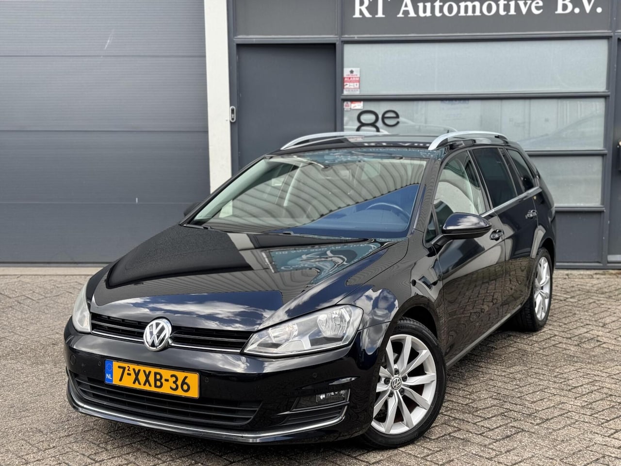 Volkswagen Golf Variant - 1.2 TSI Highline Navi / Massage - AutoWereld.nl