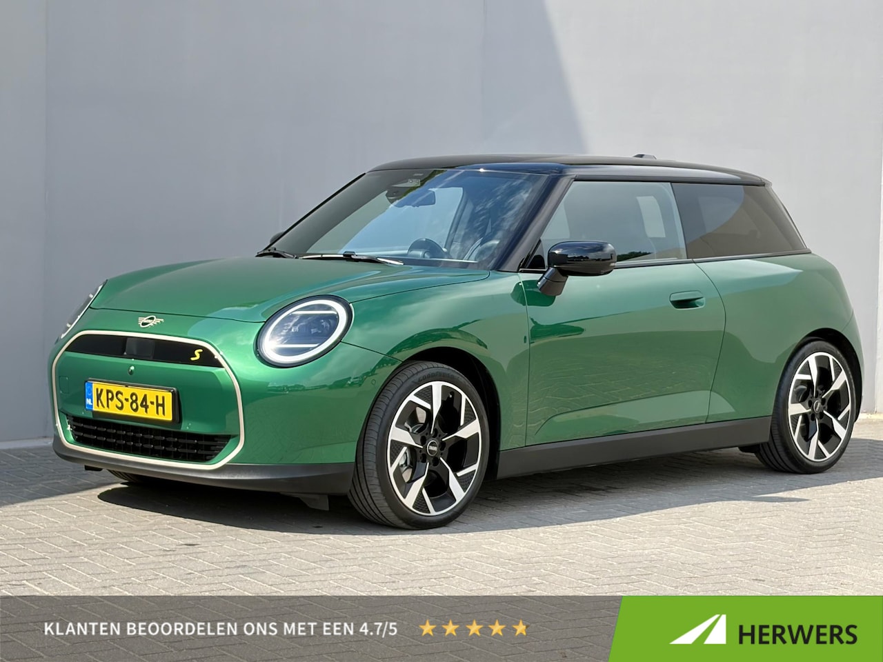 MINI Electric - 3-Deurs Cooper SE Favoured M 54.2 kWh / SOH 98% / 3 Fasen / Fabrieksgarantie tot 30-12-202 - AutoWereld.nl