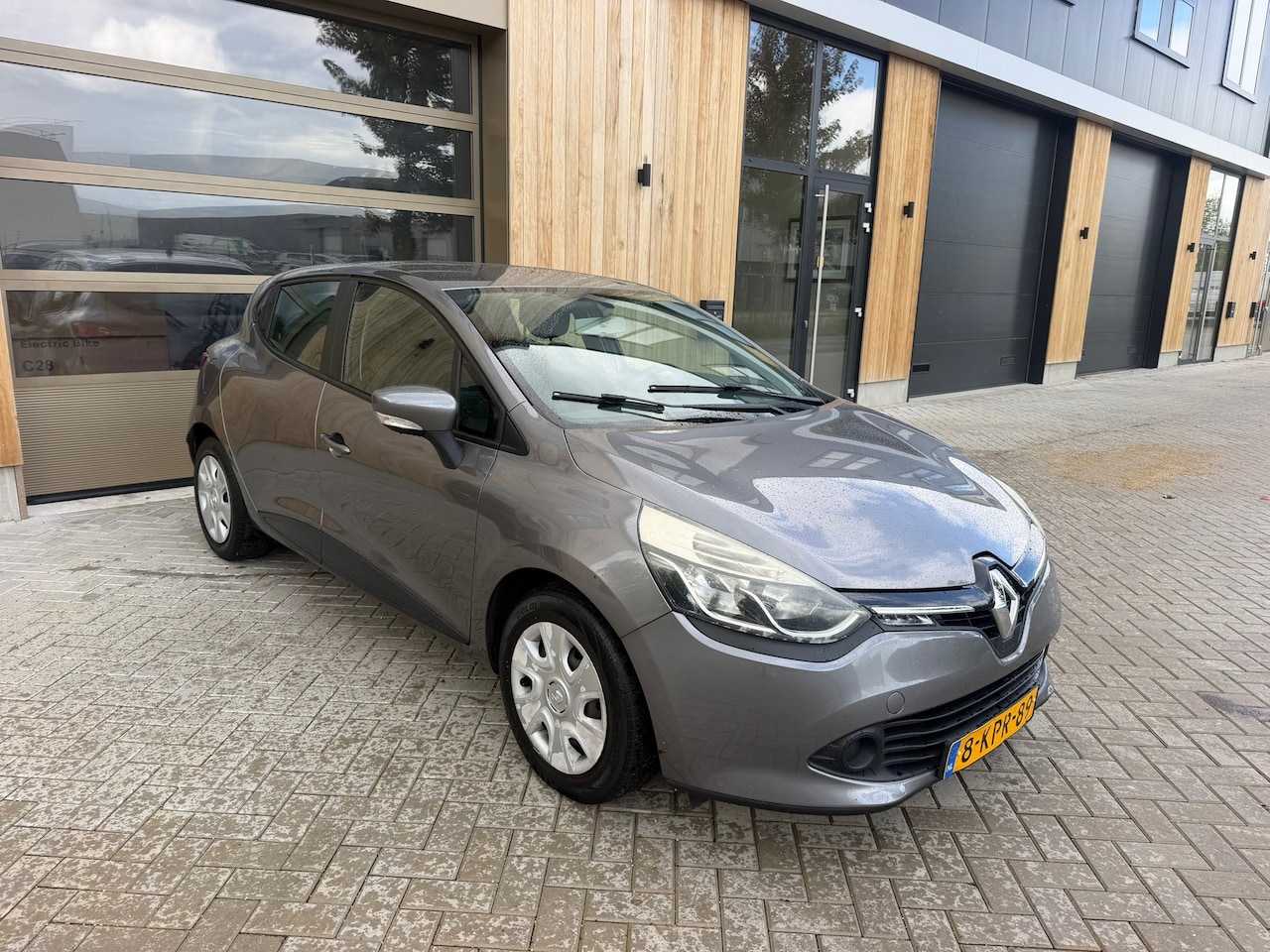 Renault Clio - 0.9 TCe Expression 5Drs|Airco|Parkeersensoren|Nieuwe APK - AutoWereld.nl