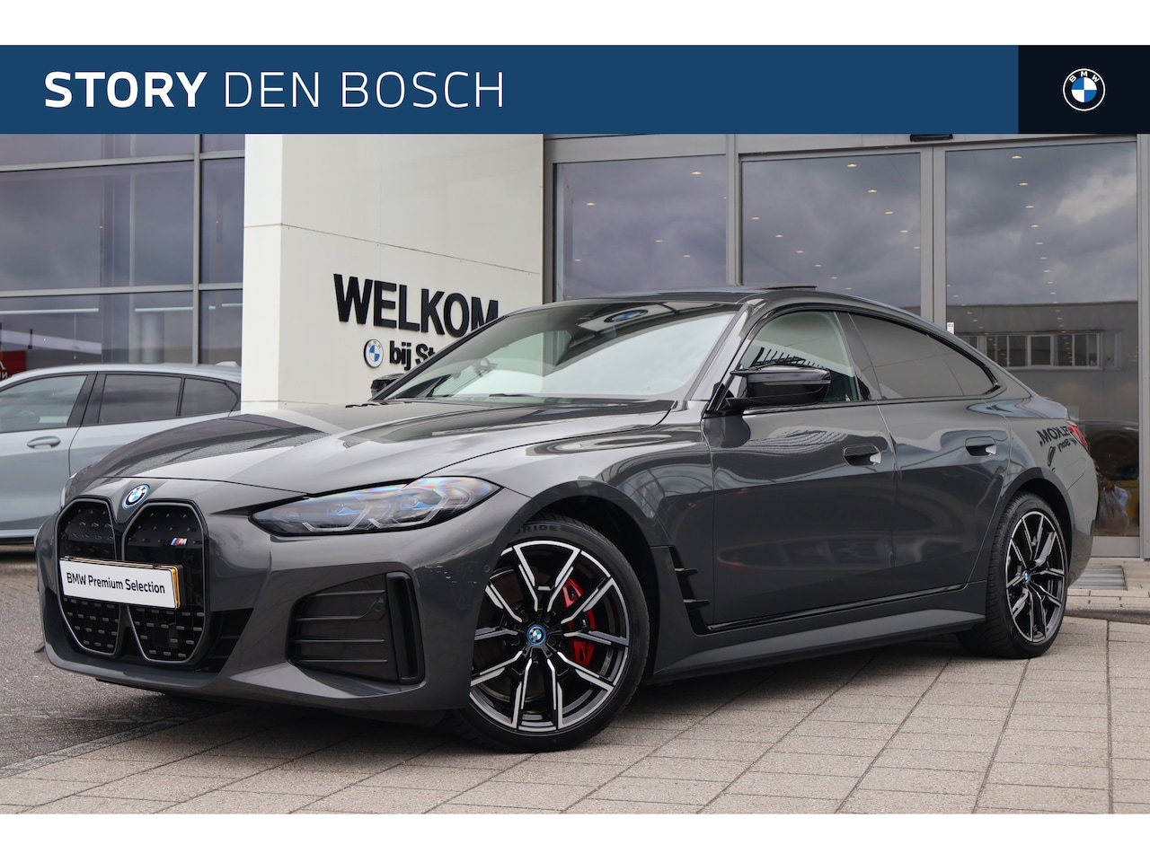 BMW i4 - M50 High Executive M Sport / Schuif-kanteldak / M Sportstoelen / Laserlight / Cruise Contr - AutoWereld.nl