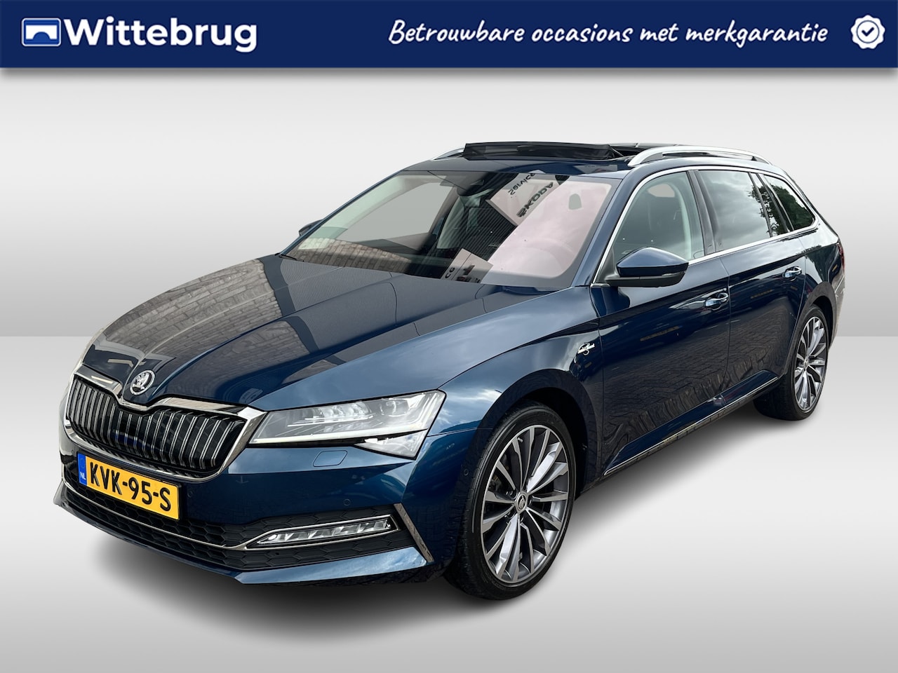 Skoda Superb Combi - 1.4 TSI iV Laurin & Klement / AUTOMAAT/ PANO/ TREKHAAK/ LEER/ DIGITAL DASH/ MEMORY SEAT/ C - AutoWereld.nl