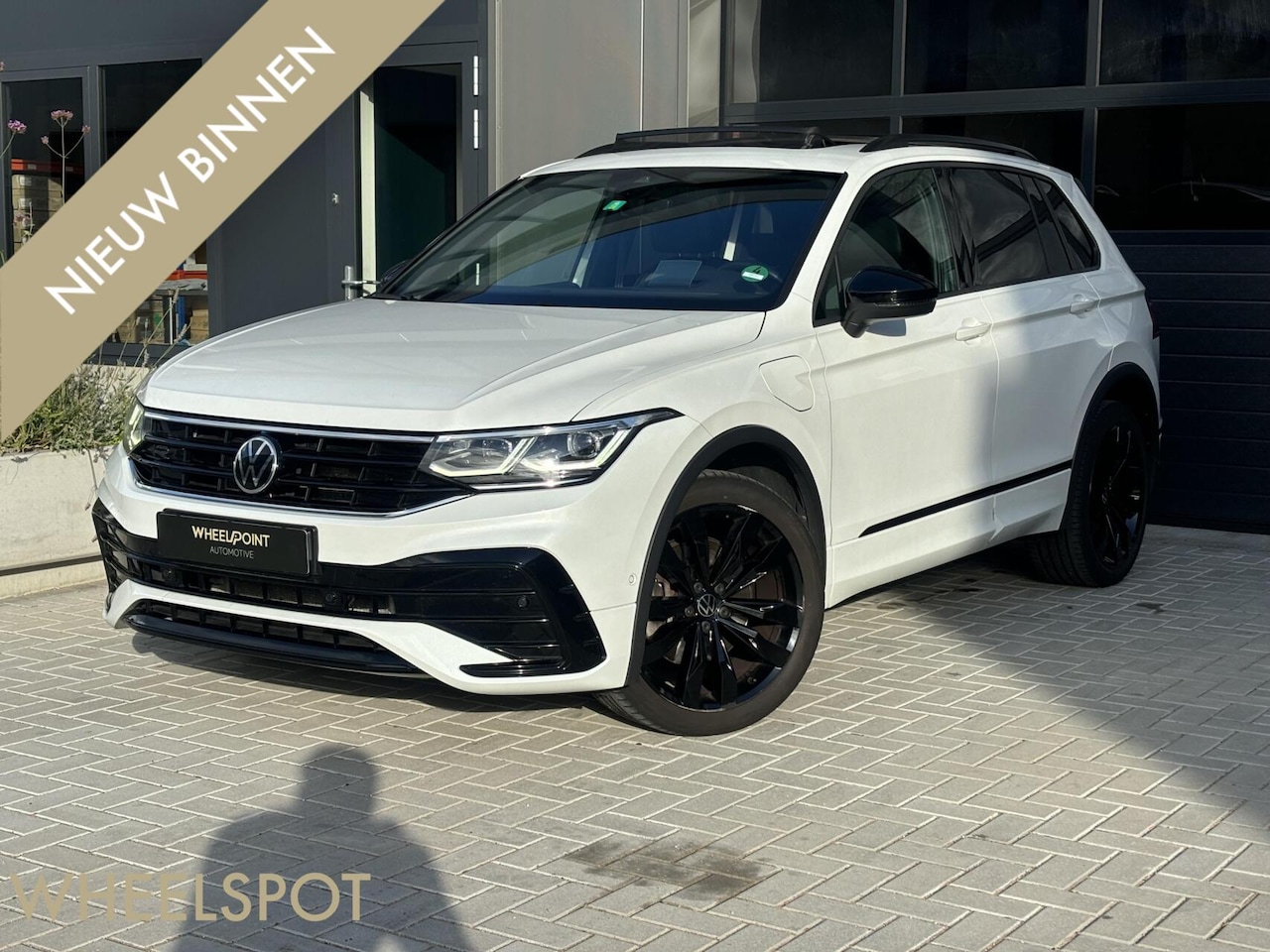 Volkswagen Tiguan - 1.4 TSI eHybrid R-Line|HEADUP|PANO|Carplay - AutoWereld.nl