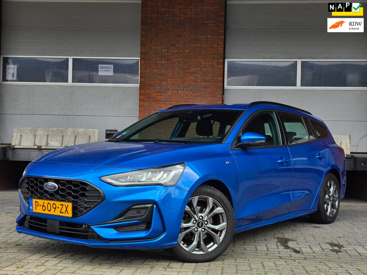 Ford Focus Wagon - 1.0 EcoBoost Hybrid ST Line|NL auto|Parkeersensoren - AutoWereld.nl