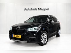 BMW X1 - sDrive20i LED*PDC*Navigatie*Cruise-Control*Bluetooth