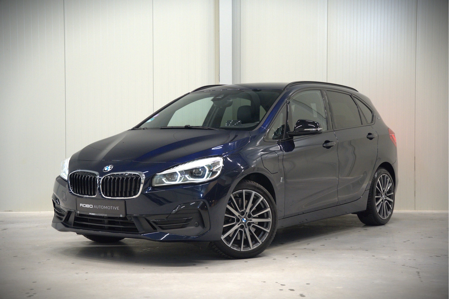 BMW 2-serie Active Tourer - 225xe iPerformance eDrive Edition | Stoelverwarming | Head-Up Display | Cruise Control | P - AutoWereld.nl