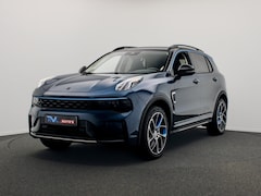 Lynk & Co 01 - 1.5 261PK Plug-in Hybrid *Zwarte Hemel* 360° Camera Pano/dak Apple/Carplay Adaptive/Cruise