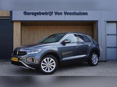 Volkswagen T-Roc - 1.5 TSI 150pk DSG Life Business *Facelift* Virtual App-Connect 17inch LM Stoelverwarming *