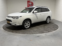 Mitsubishi Outlander - 2.0 Intense+, Automaat, 7 persoons, Clima, Cruise, Trekhaak, Camera, Dealer o.h., Isofix,