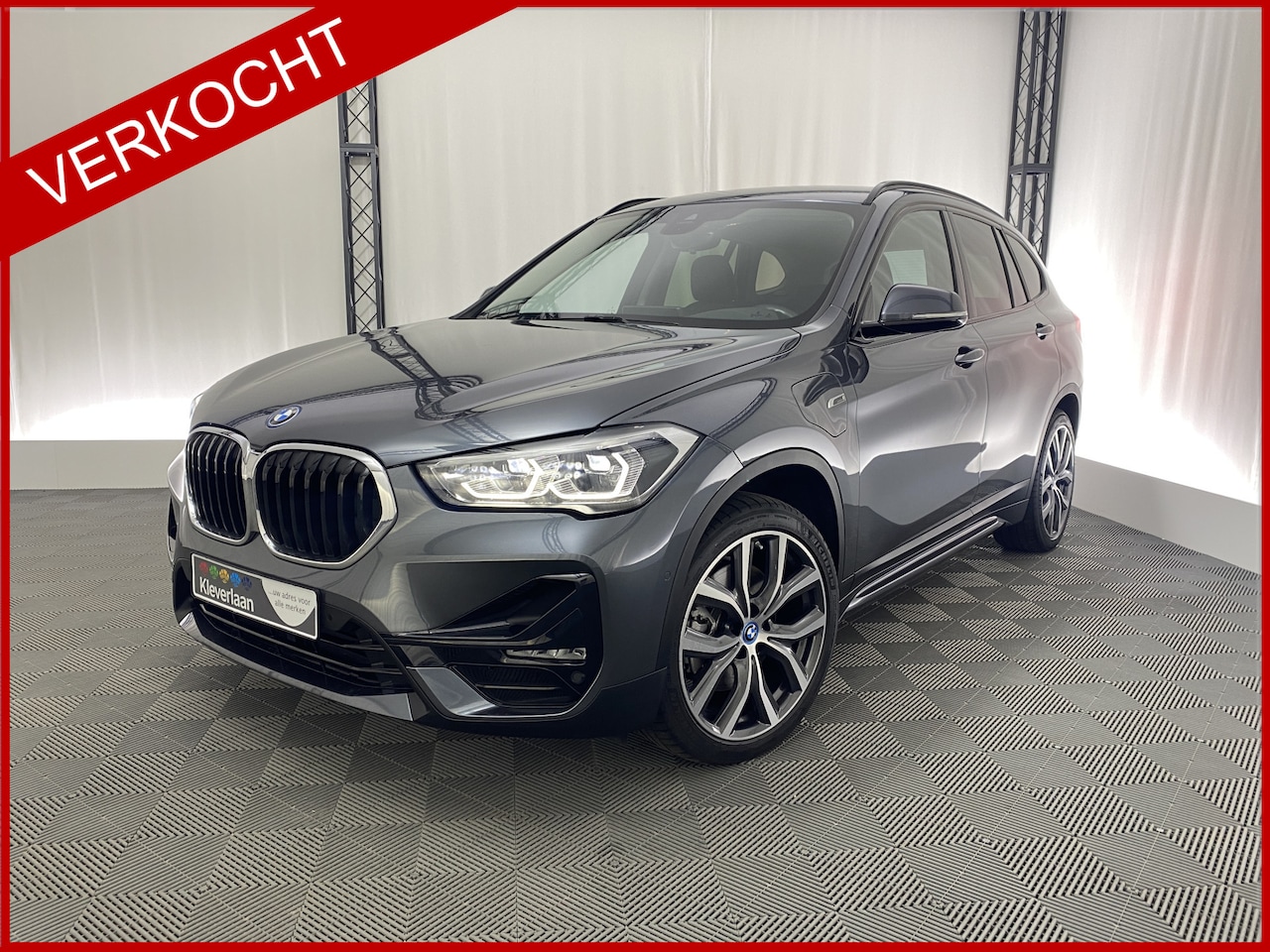 BMW X1 - xDrive25e Automaat | Navi | M Stuur | Ambient Lighting | 19'' LMV | Camera | - AutoWereld.nl