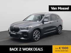 BMW X1 - xDrive25e Executive | M-SPORT | Panoramadak | Harman Kardon | Sfeerverlichting | Apple Car