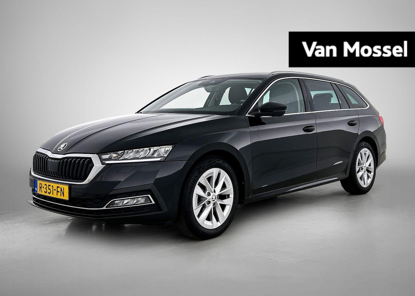 Skoda Octavia Combi - 1.0 TSI Business Edition Plus | NIEUW BINNEN | STOELVERWARMING | PARKEERSENSOREN | CLIMATE - AutoWereld.nl