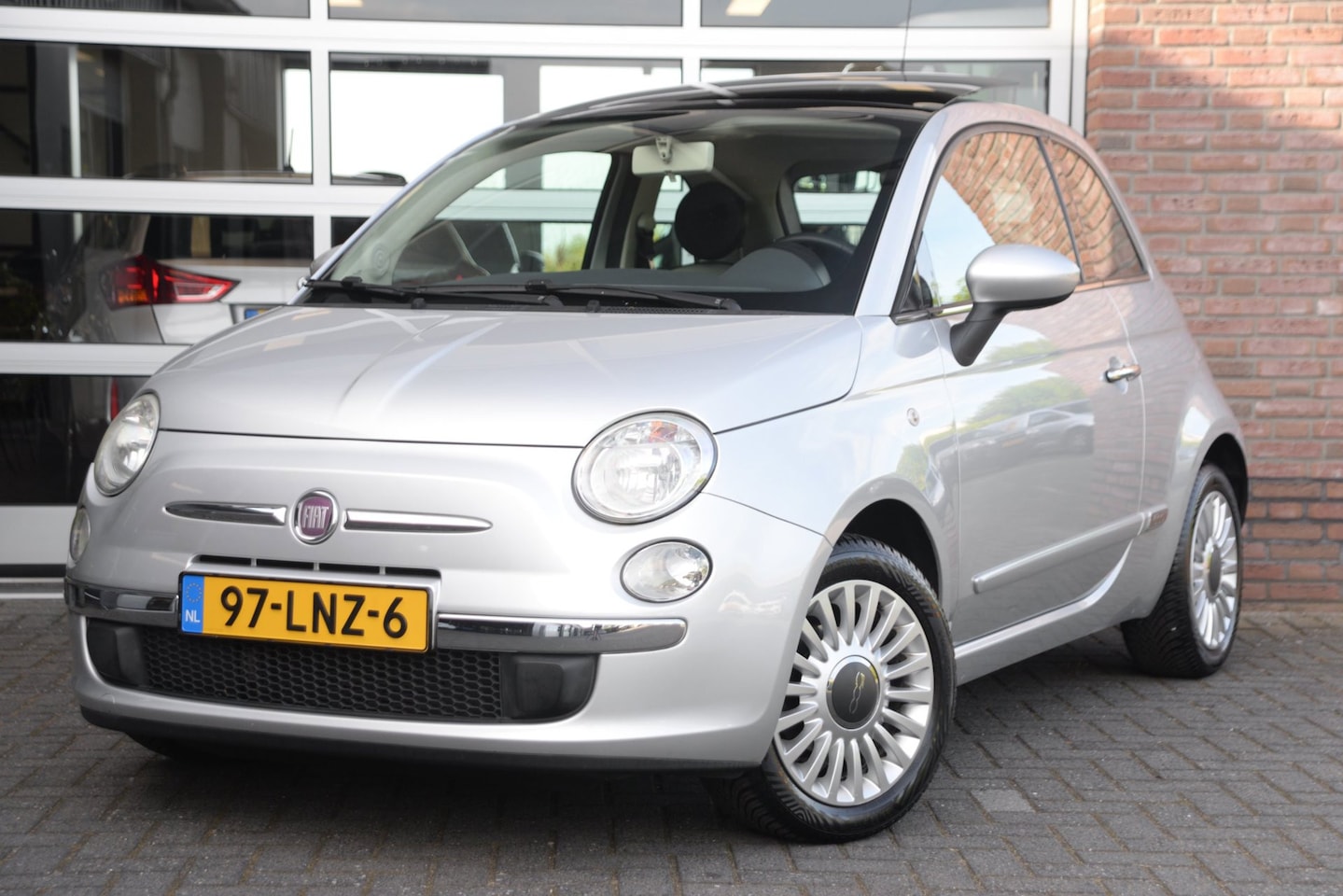 Fiat 500 - 1.2 Lounge | Apple Carplay | Pano | Automaat | Orig. NL | Carplay - AutoWereld.nl