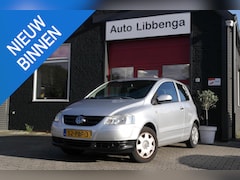 Volkswagen Fox - 1.2 Trendline 107.000 KM / STUURBEKR. / RADIO-CD TELEFOON / METALLIC LAK / APK TOT 09-2027