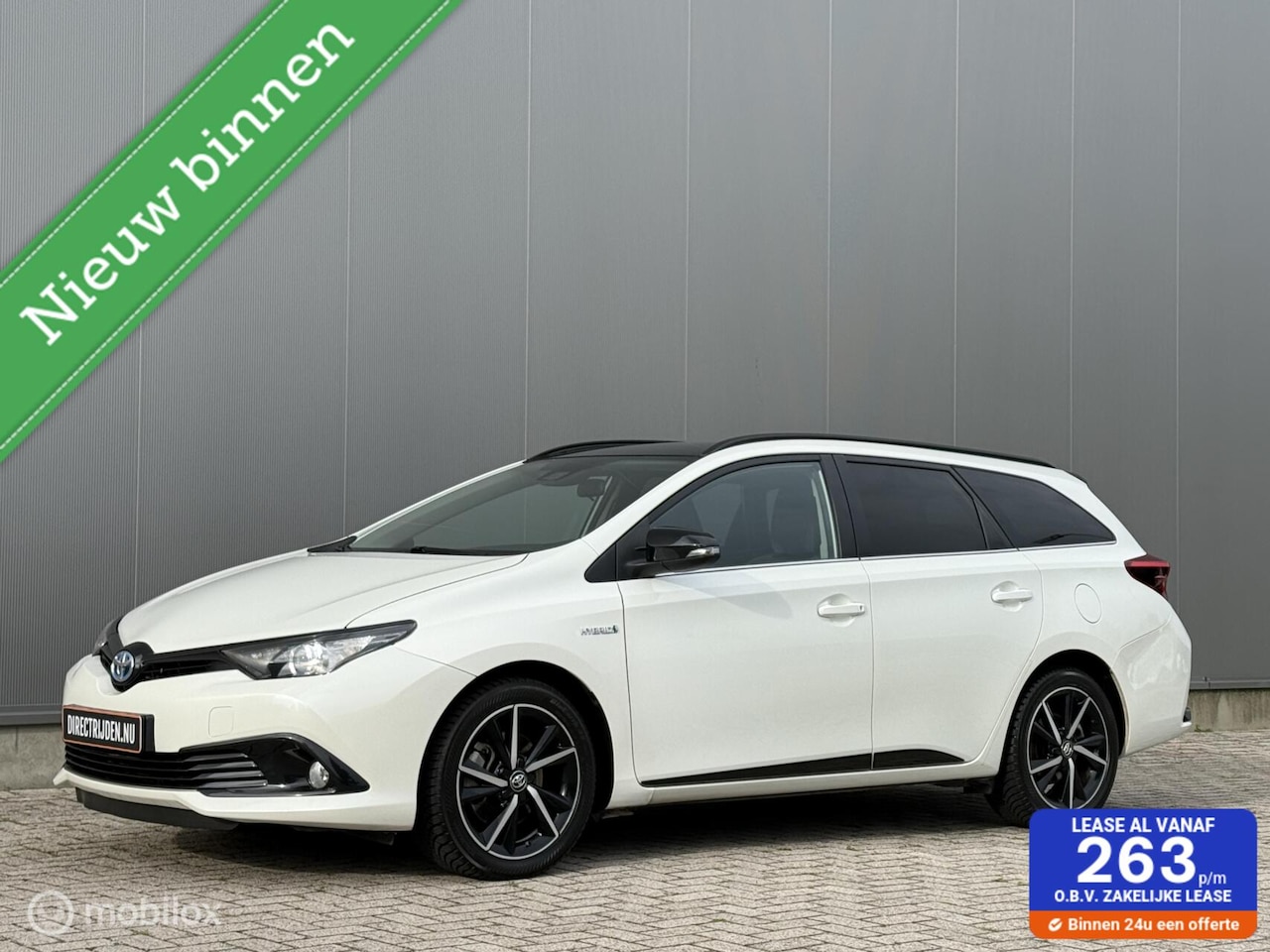 Toyota Auris Touring Sports - 1.8 Hybrid | beurt + nwe banden! - AutoWereld.nl