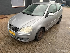 Volkswagen Polo - 1.2-12V Optive INRUILKOOPJE|AIRCO|ELEK PAKKET