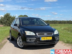 Ford Focus - 2.0-16V Titanium