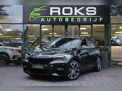 BMW X1 - xDrive25e High Executive Shadowline/Navi/Camera/Keyless/Memory/Head-up/Sfeerverlichting/Pa
