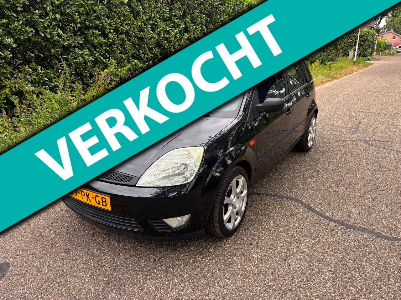 Ford Fiesta - 1.3 Futura apk tot augustus 2027 - AutoWereld.nl