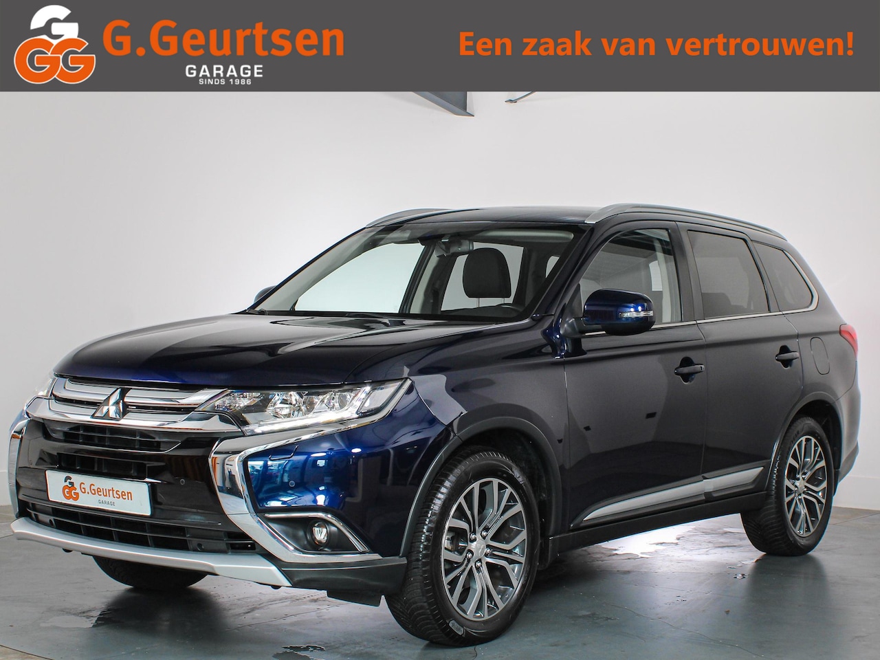 Mitsubishi Outlander - 2.0 Executive Edition 7-Persoons Trekhaak, Alcantara, Camera, Goed onderhouden, Stoelverwa - AutoWereld.nl