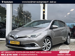 Toyota Auris - 1.8 Hybrid Executive | Parkeersensoren | Trekhaak | Stoelverwarming