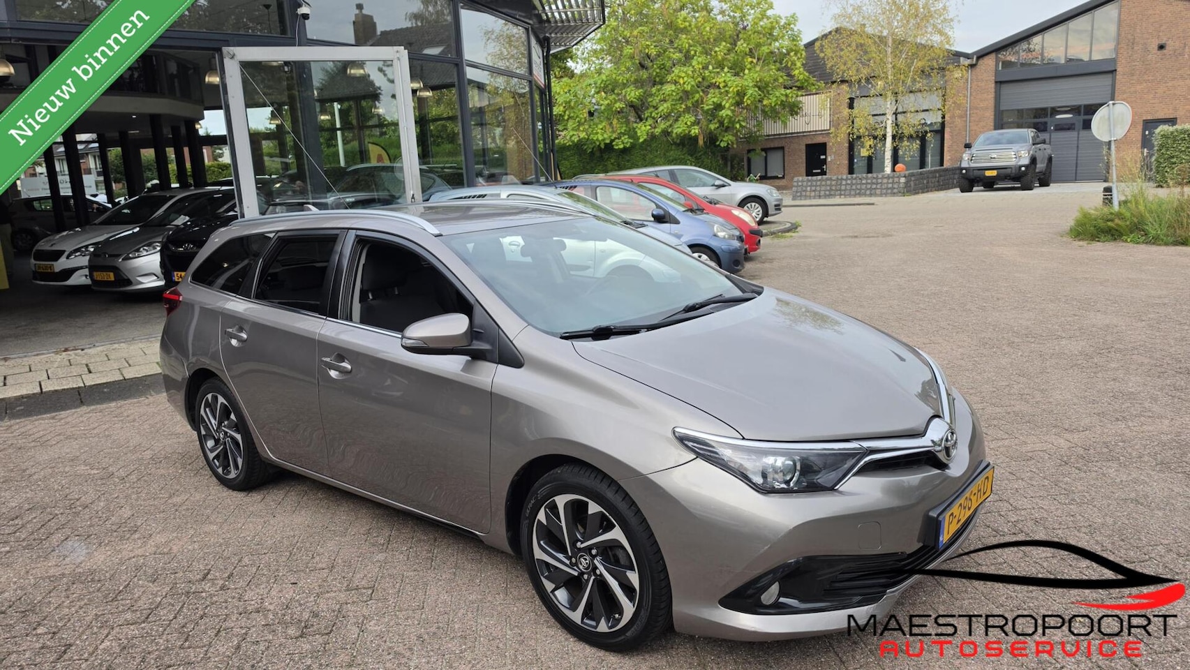 Toyota Auris Touring Sports - 1.2T Dynamic 1.2T Dynamic - AutoWereld.nl