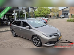 Toyota Auris Touring Sports - 1.2T Dynamic