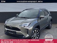 Toyota Yaris Cross - 1.5 Hybrid 115 First Edition Stoel- & stuurwiel verwarming, parkeersensoren v&a, navigatie
