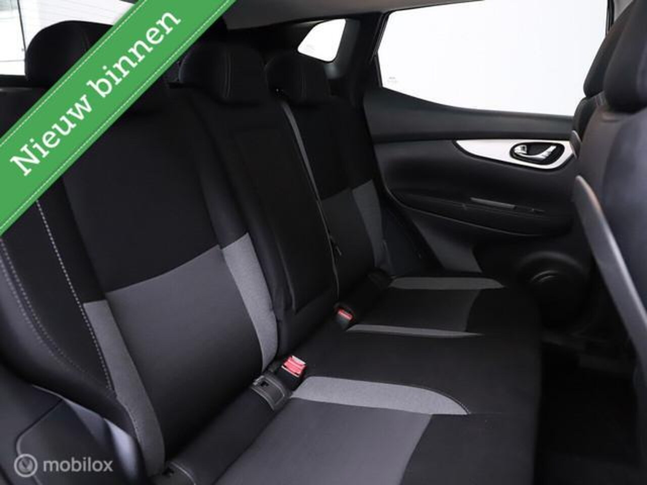 Nissan Qashqai - 1.2 N-Connecta *Design Pack, PANO, RIJKLAARPRIJS!*