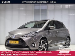 Toyota Yaris - 1.5 Hybrid Premium Half lederen bekleding , Camera achter , Panoramadak , Compleet