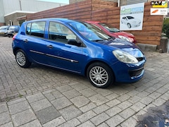 Renault Clio - 1.2 TCE Expression 5 deurs nette auto