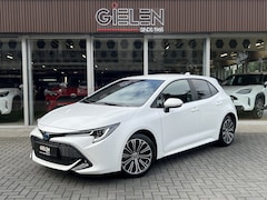 Toyota Corolla - 1.8 Hybrid Style Plus | Dodehoekherkenning, 17 inch, Stoel + Stuurverwarming, Parkeersenso