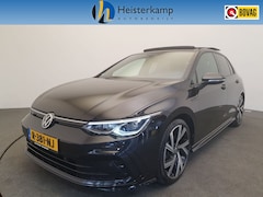 Volkswagen Golf - 1.5 eTSI 150pk DSG/AUT R-Line Panoramadak, Camera, Winterpakket