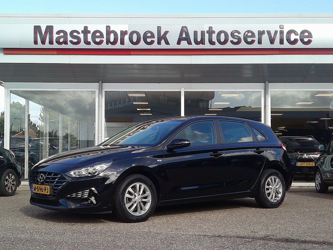 Hyundai i30 - 1.5 T-GDi MHEV Premium Staat in Hardenberg - AutoWereld.nl