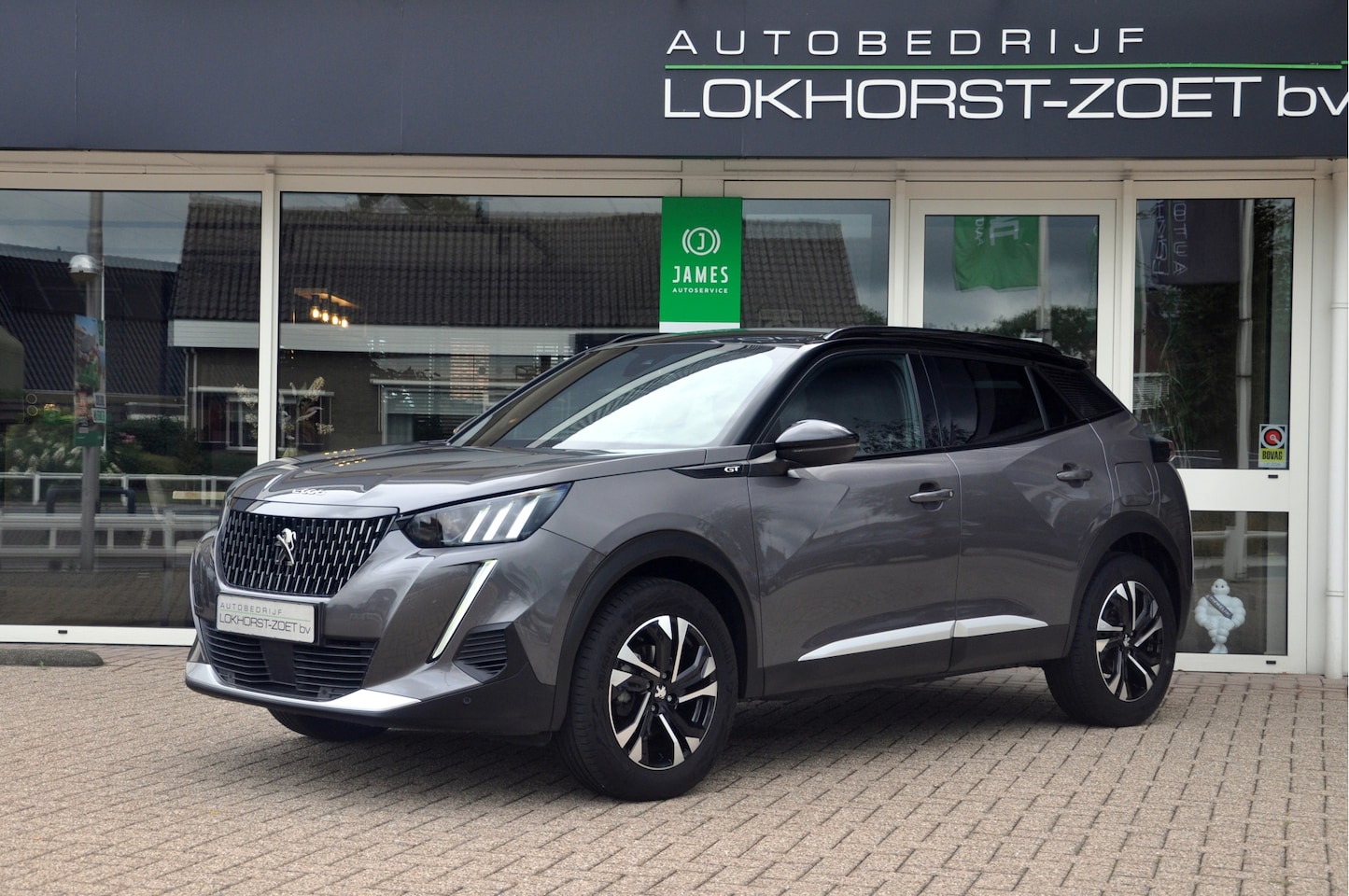 Peugeot 2008 - 1.2 PureTech 130 PK GT EAT8 | 20.000 km! | Trekhaak | Navi - AutoWereld.nl