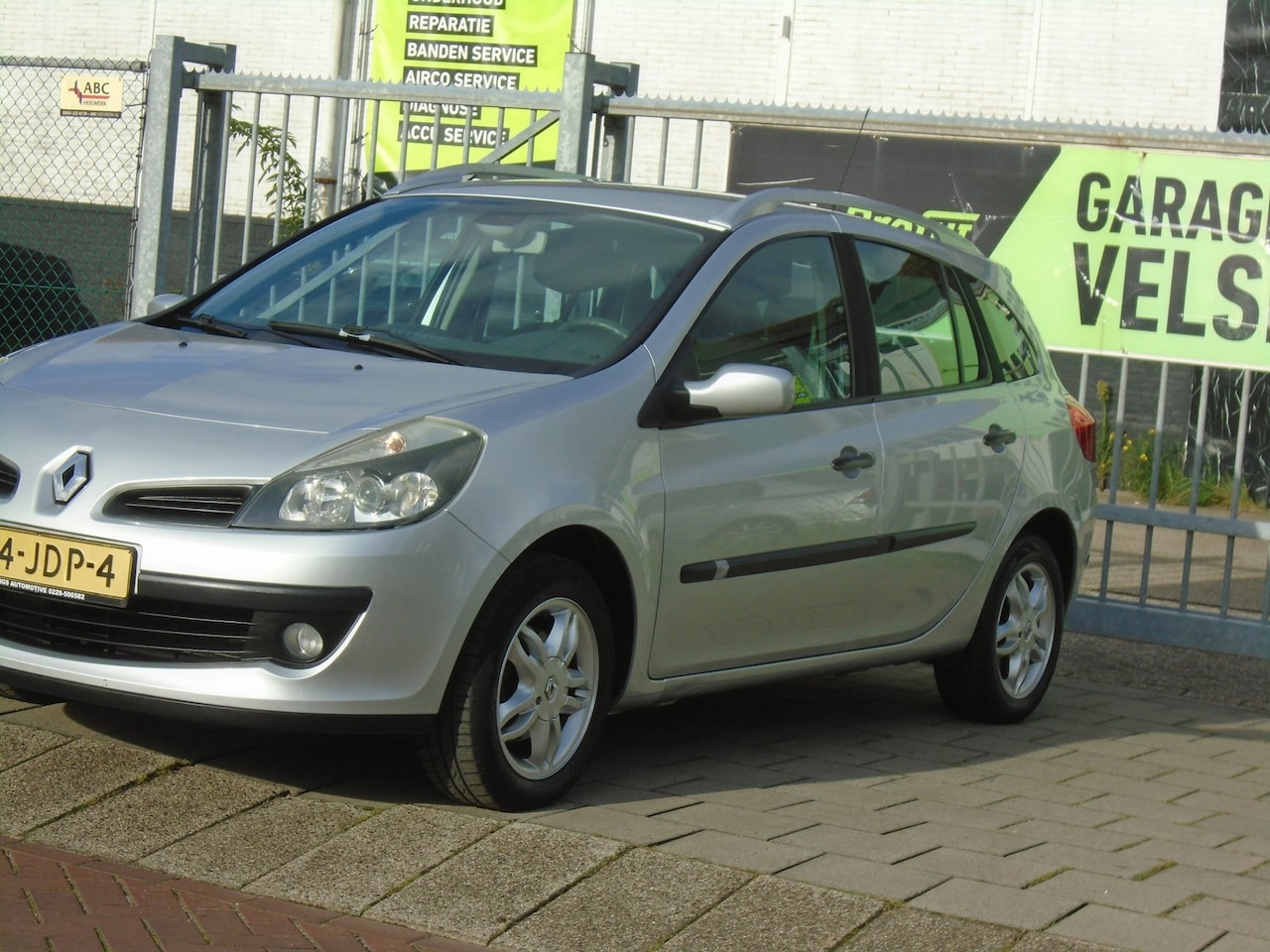 Renault Clio Estate - 1.2 TCE Sélection Business Sport 1.2 TCE Sélection Business Sport / AIRCO - AutoWereld.nl