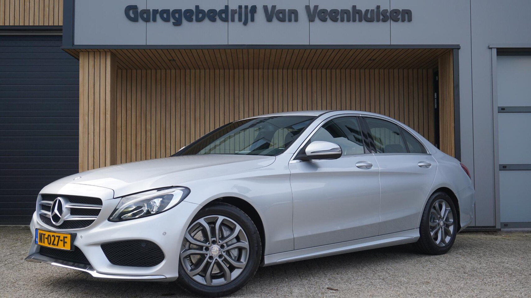 Mercedes-Benz C-klasse - 180 156pk Business Solution AMG-Styling Vol-Leder LED App-Connect 17inch LM Trekhaak A-Cam - AutoWereld.nl