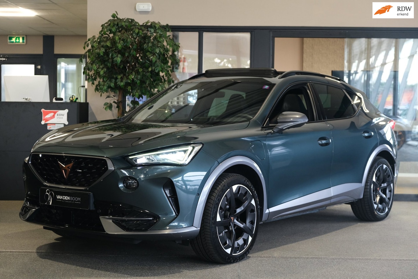 CUPRA Formentor - 1.4 e-Hybrid VZ 245pk Pano Trek Sport Leder Cam Acc Led - AutoWereld.nl