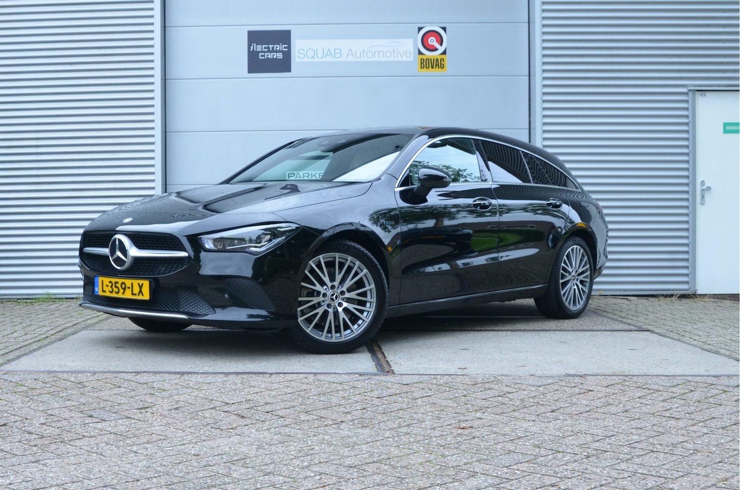 Mercedes-Benz CLA-klasse Shooting Brake - 250 e Premium Plus Leder, Panoramadak, Trekhaak (1.600kg) - AutoWereld.nl