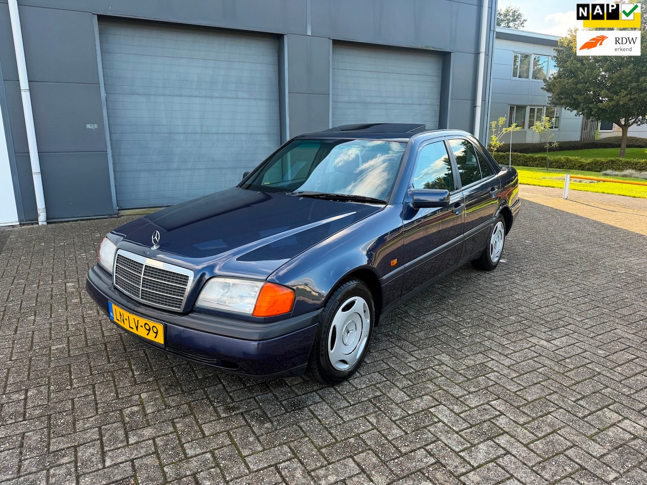 Mercedes-Benz C-klasse - 200 D Sport 1995 Nieuw Apk - AutoWereld.nl