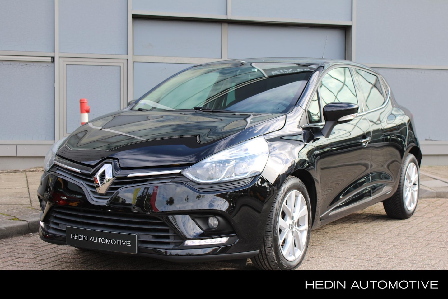 Renault Clio - 0.9 TCe Limited l Navigatie l Airco l Cruise-controle l Elec-ramen l Centrale vergrendelin - AutoWereld.nl