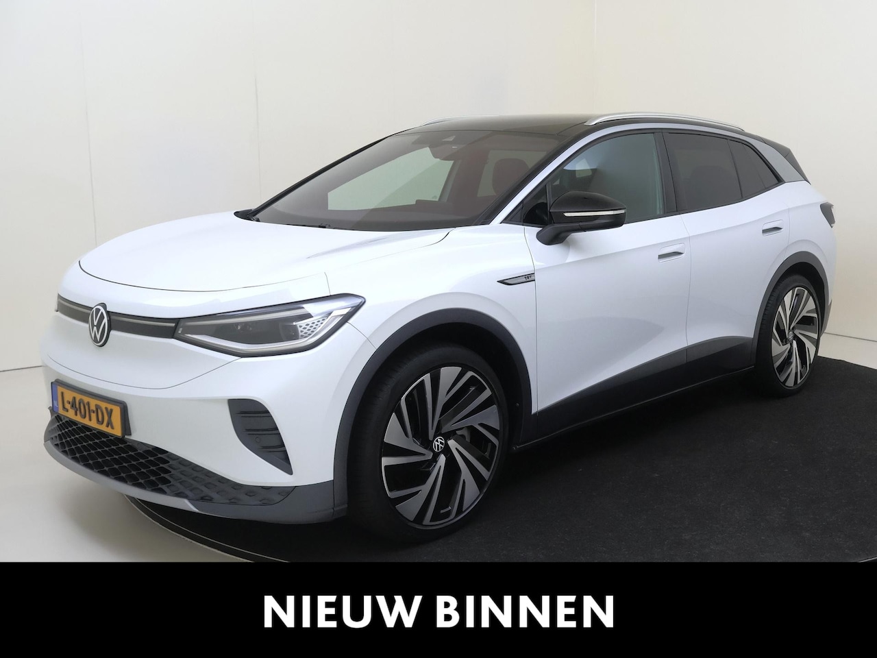 Volkswagen ID.4 - First Max 77 kWh BTW |WLTP 492km| Automaat| Navigatie | 360 Camera| Stoel & Voorruitverwar - AutoWereld.nl